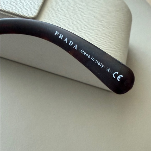 Prada Minimal Baroque Round Brown & Black SPR27R Sunglasses - Picture 4 of 7